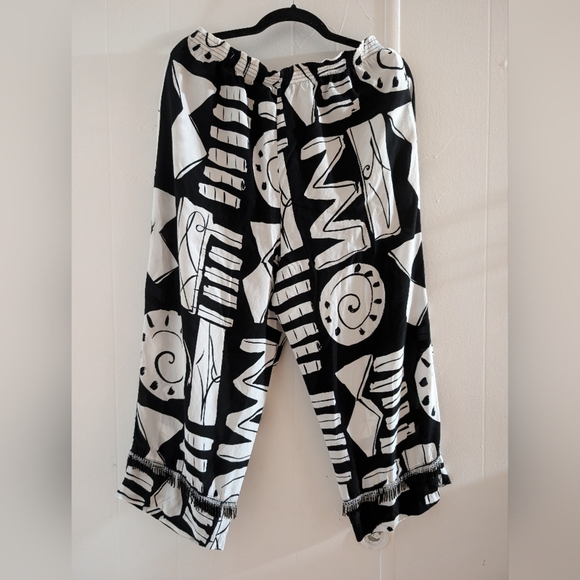 🎀$5 Abstract Black and White Women's Trousers - Picture 4 of 10